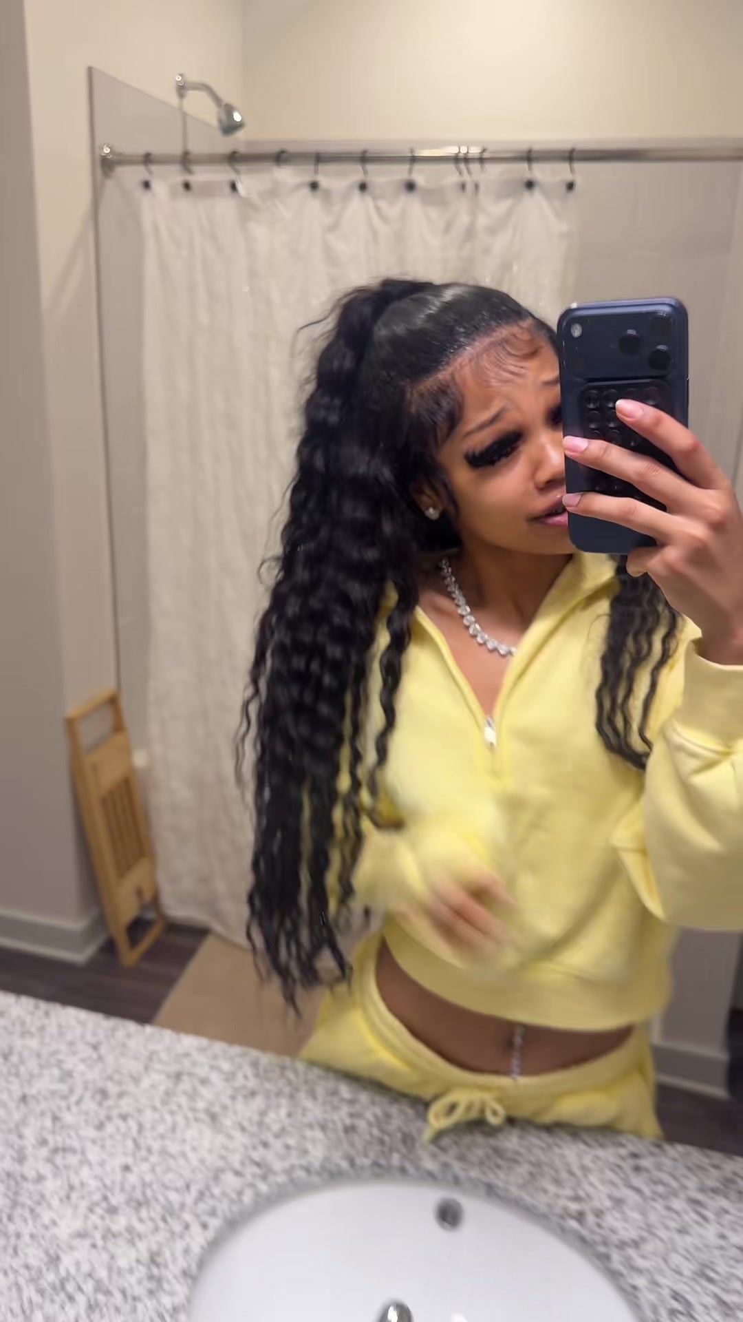 @Farahheartss
