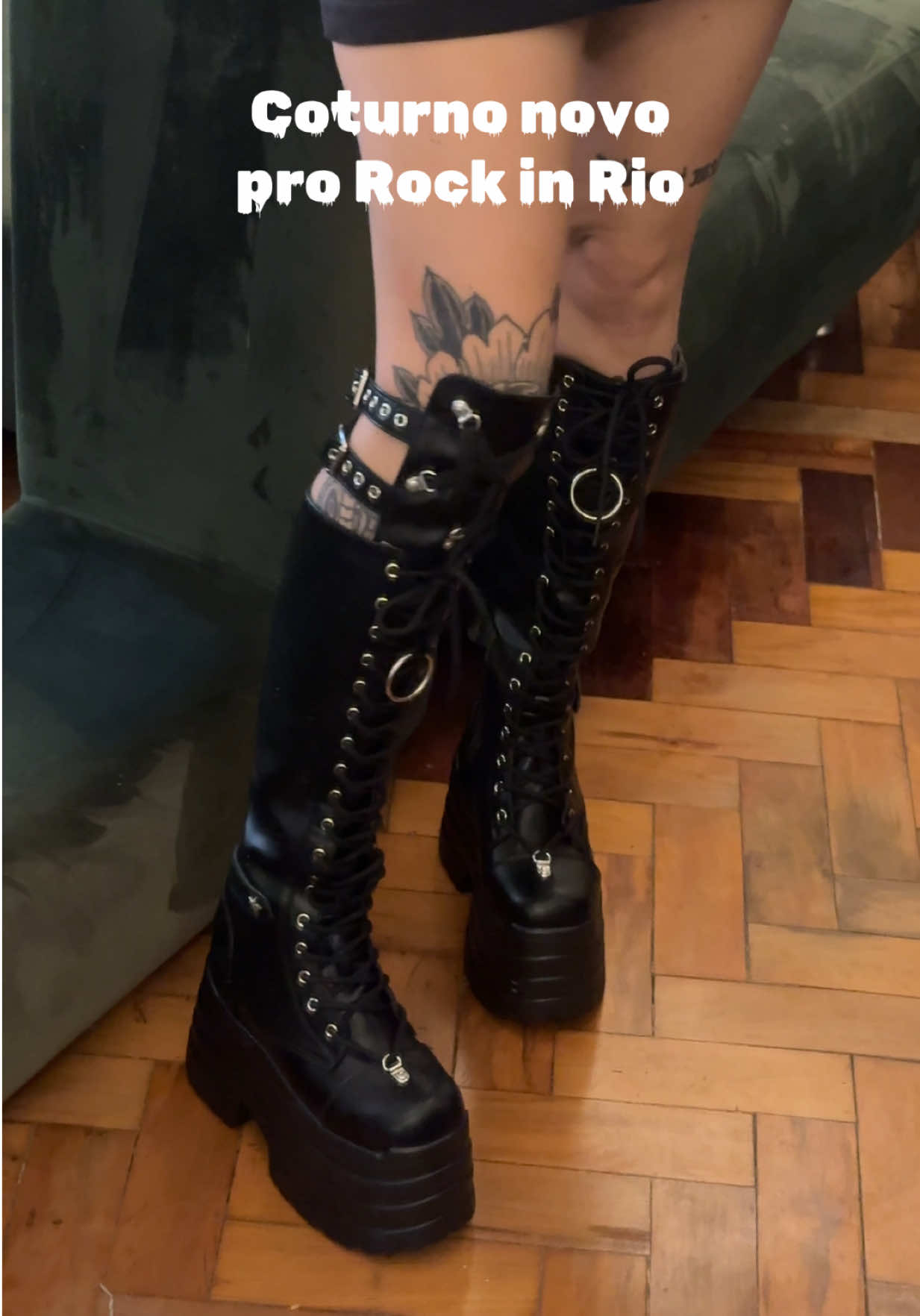 @letícia kohanoski 🥀⛓️🖤