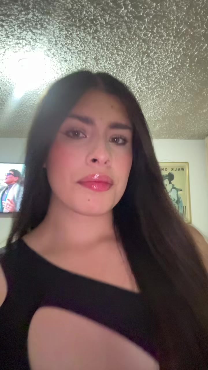 @Angie🥀