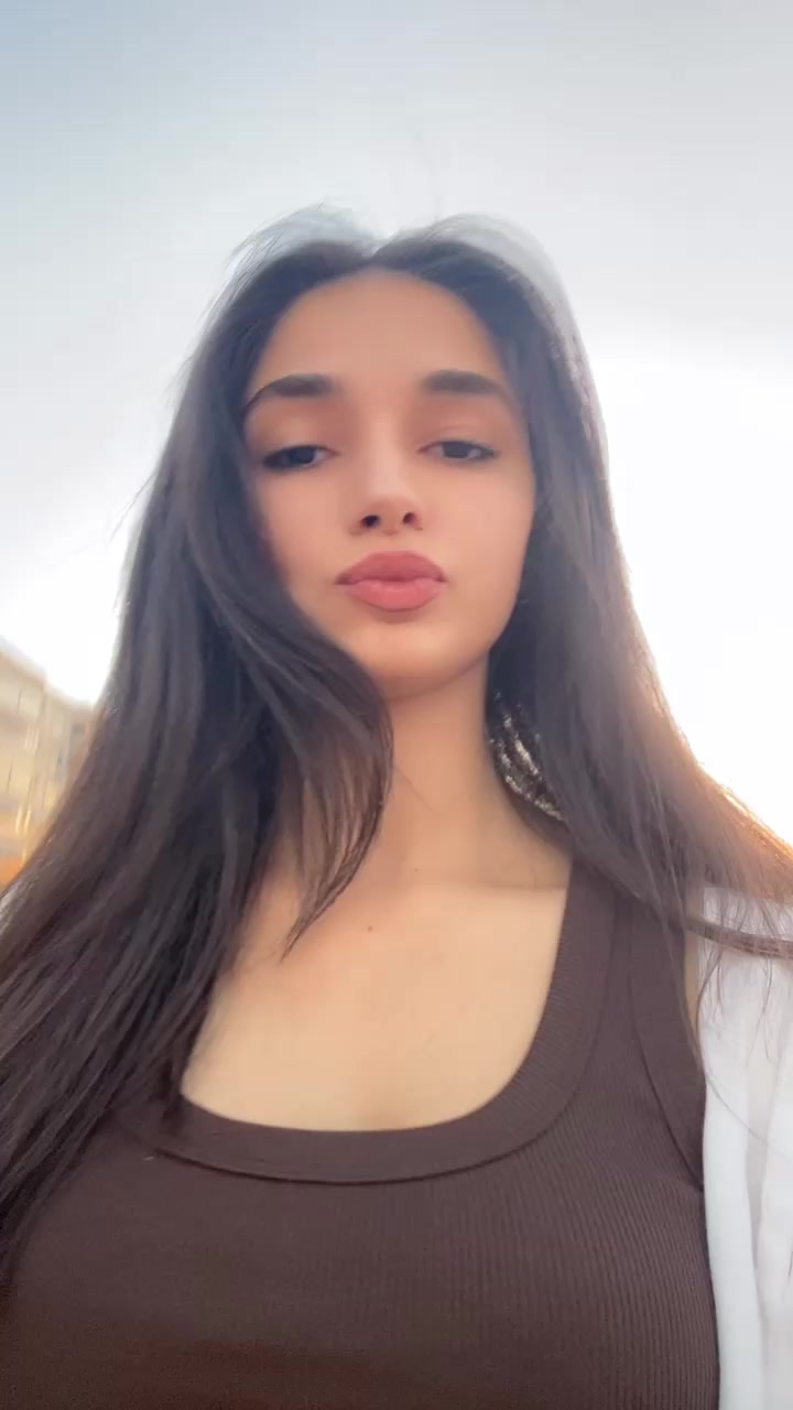 @Feryalergin