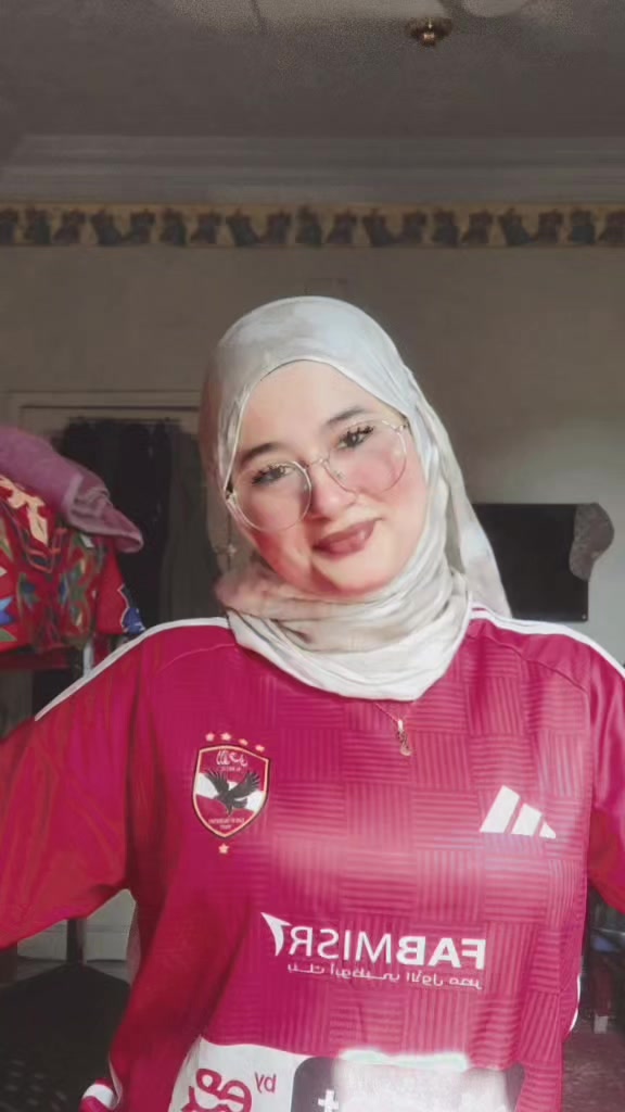 @مديره المدرسه 🦅⭐