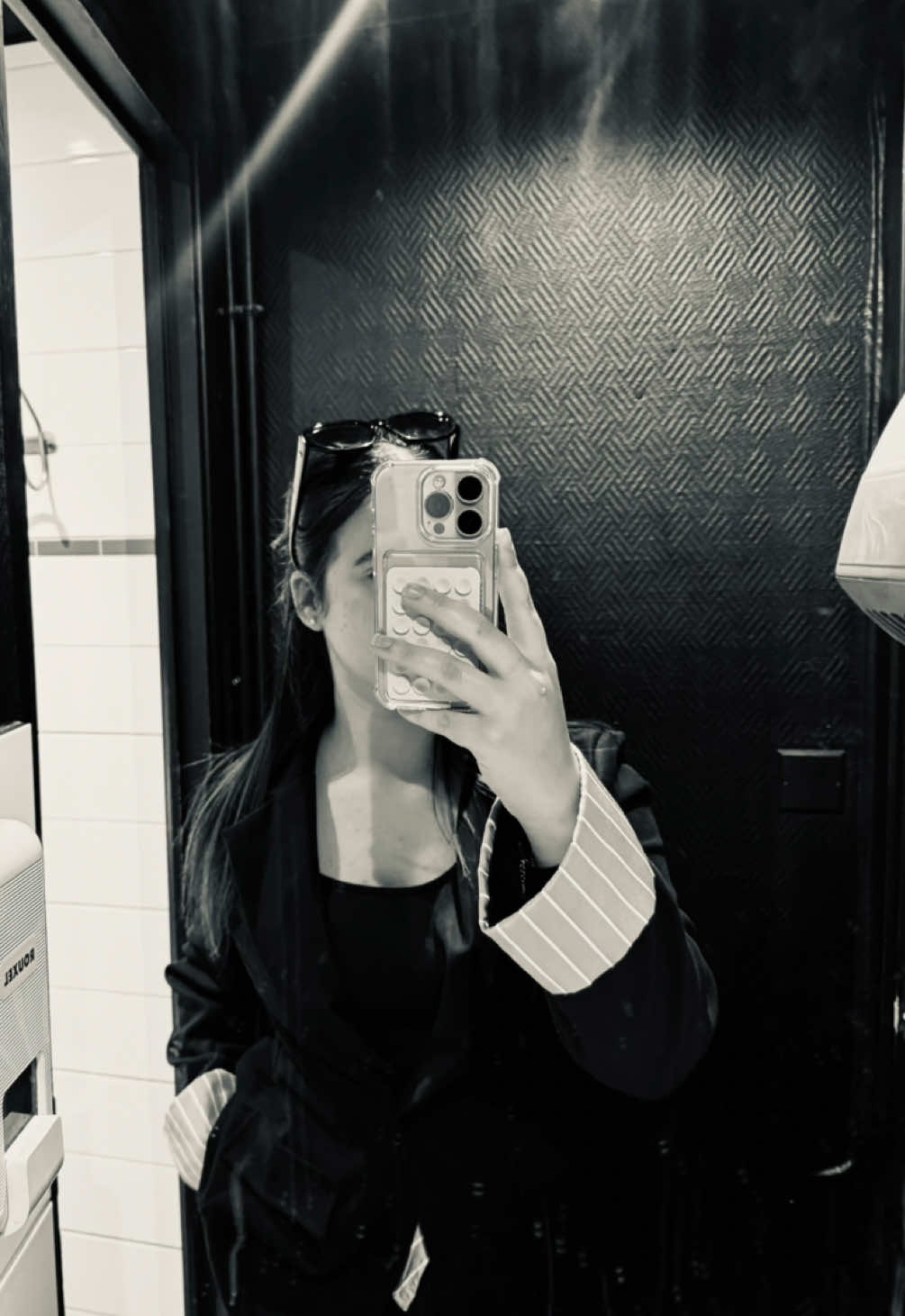 @𝒯ℯ𝓈𝓈𝒶.𝒞ℋ