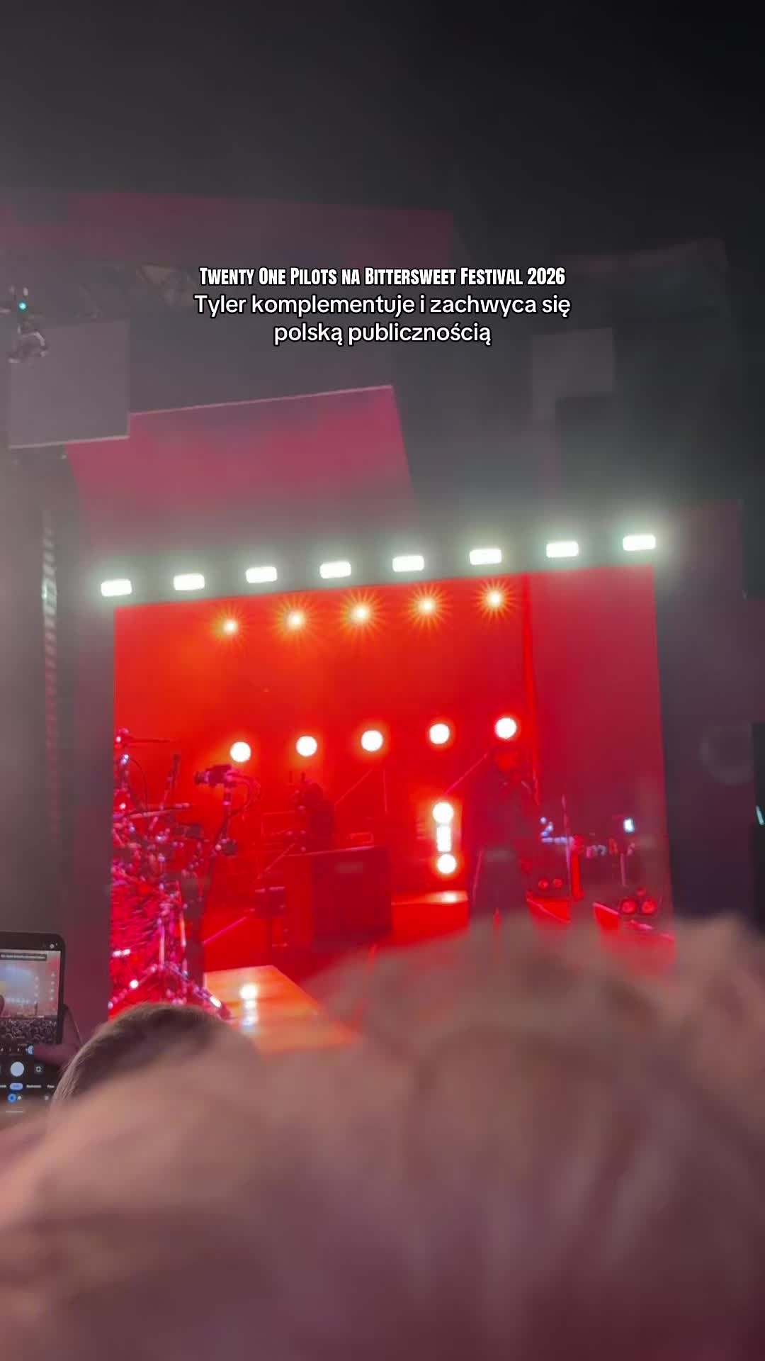 @Warner Music Poland