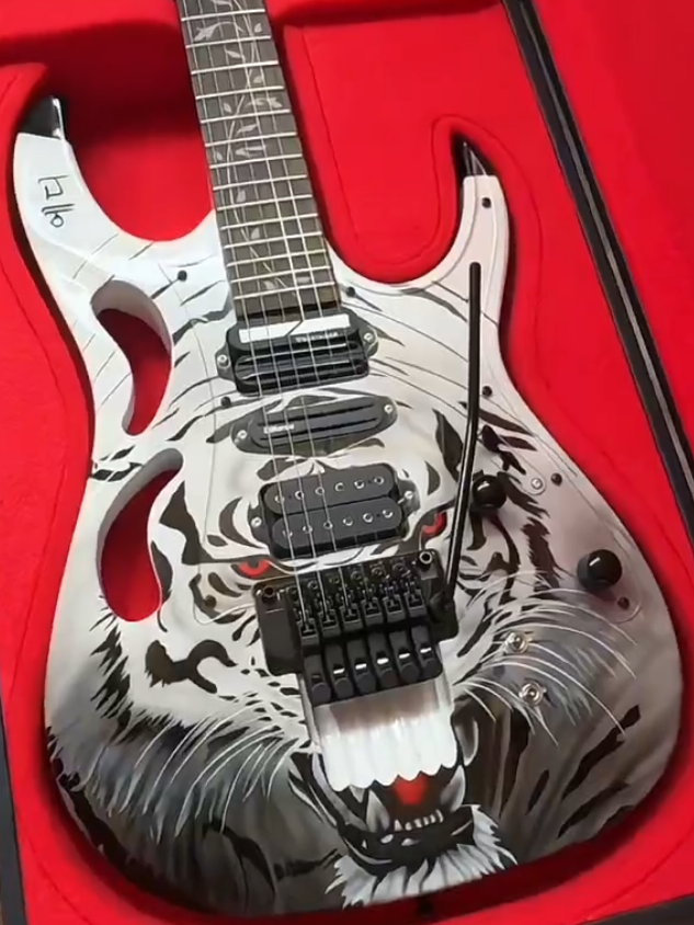 @AUP VEYZ SUSTAINER