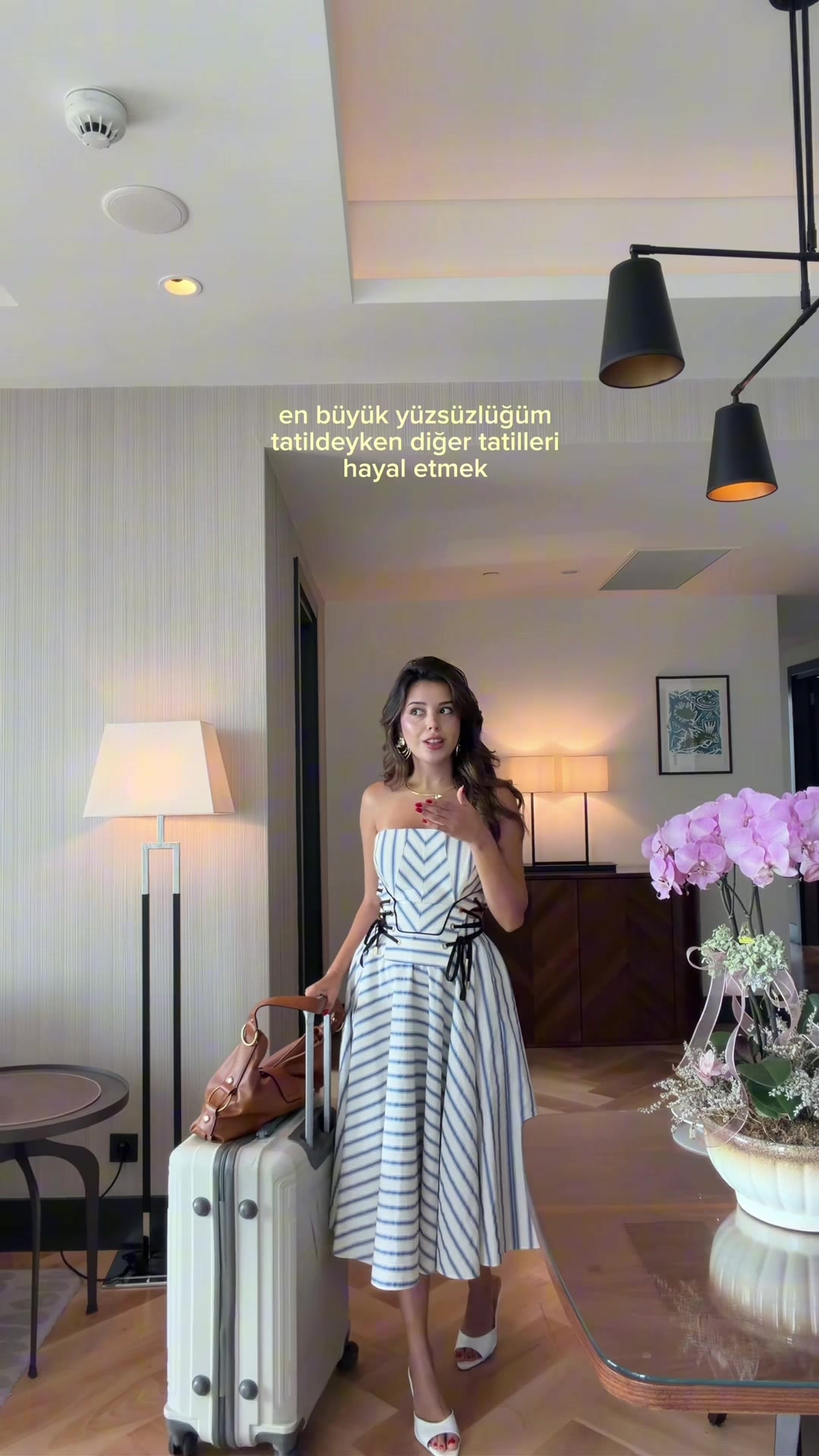 @Mısra 🎀🪞🦌🎐💮
