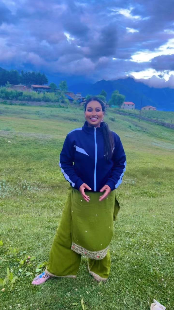 @dhanu_xitiz