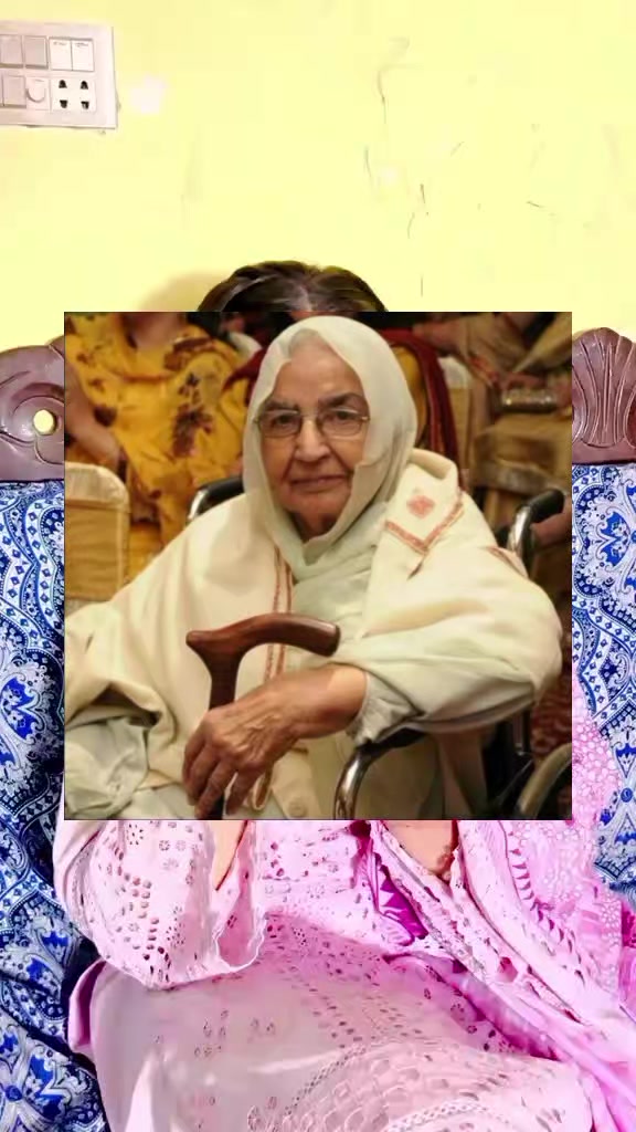 @Ayesha with dadi