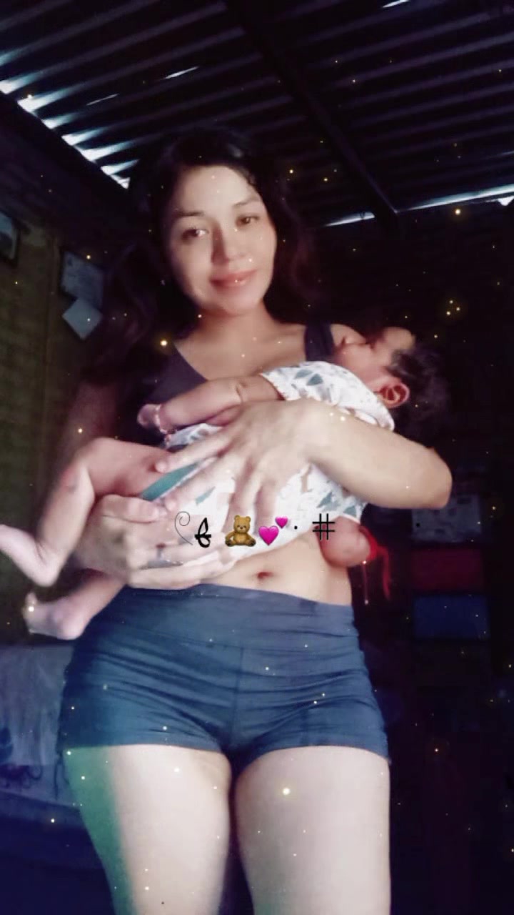 @la florecita olanchana❤️ 👸👸