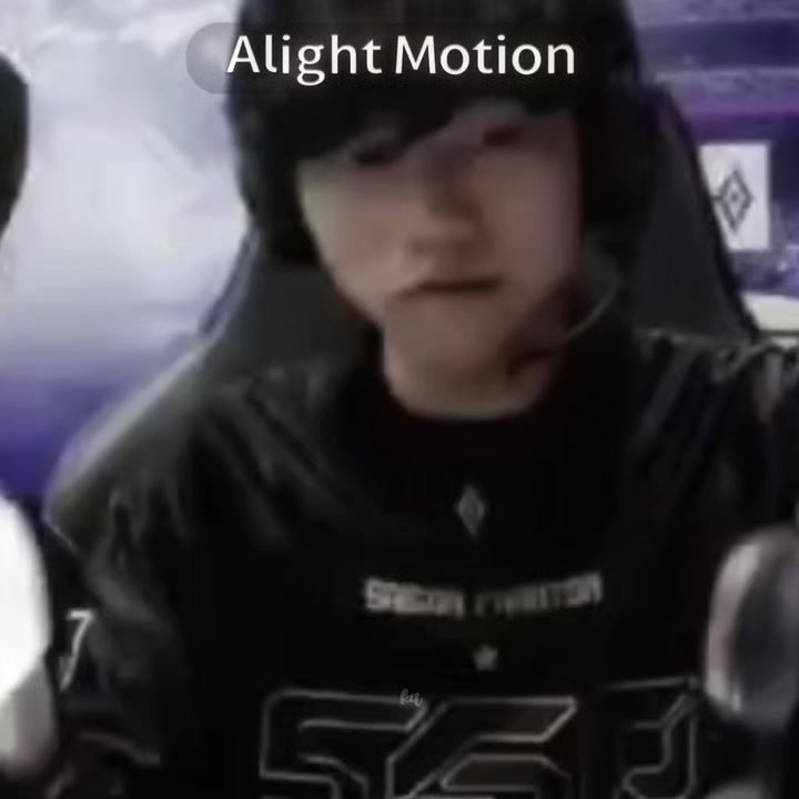@𝘚𝘬𝘺 khong biet edit🐧