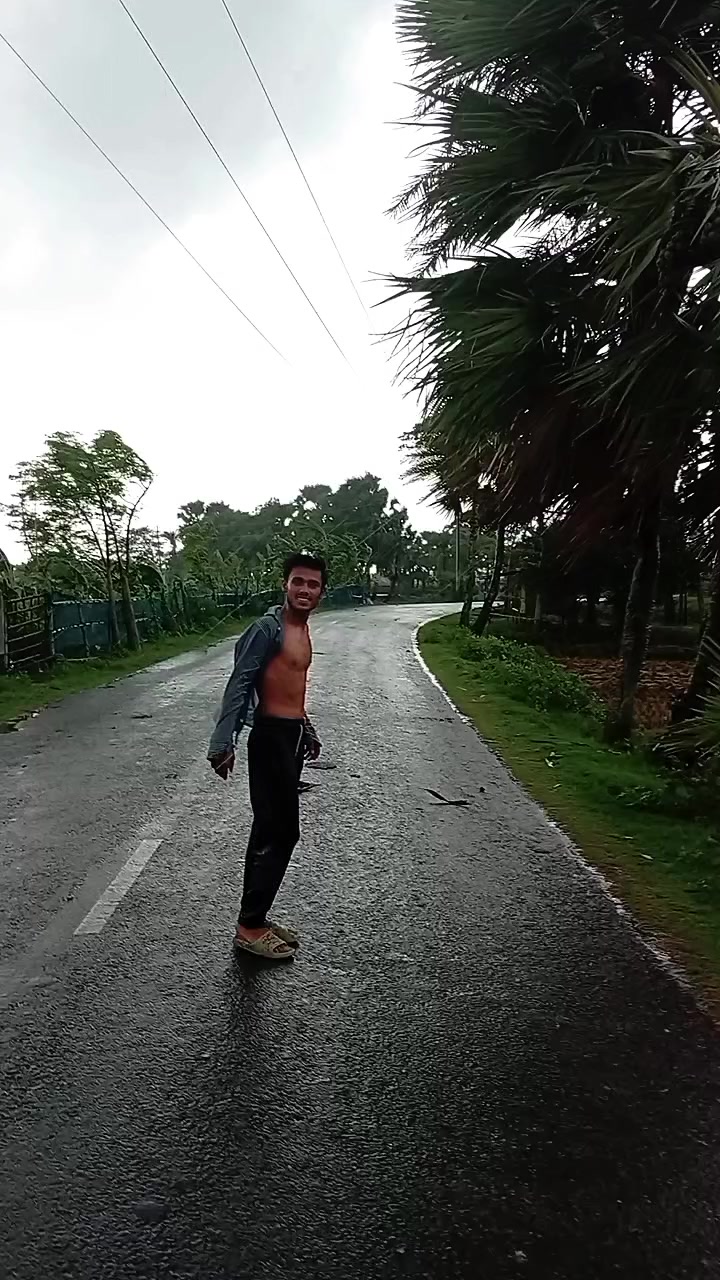 @রুপ কথার রাজকুমার তৌহিদ হাছান