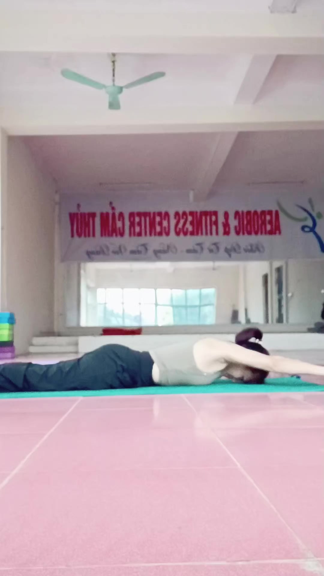 @Hoàng Thùy Yoga💯