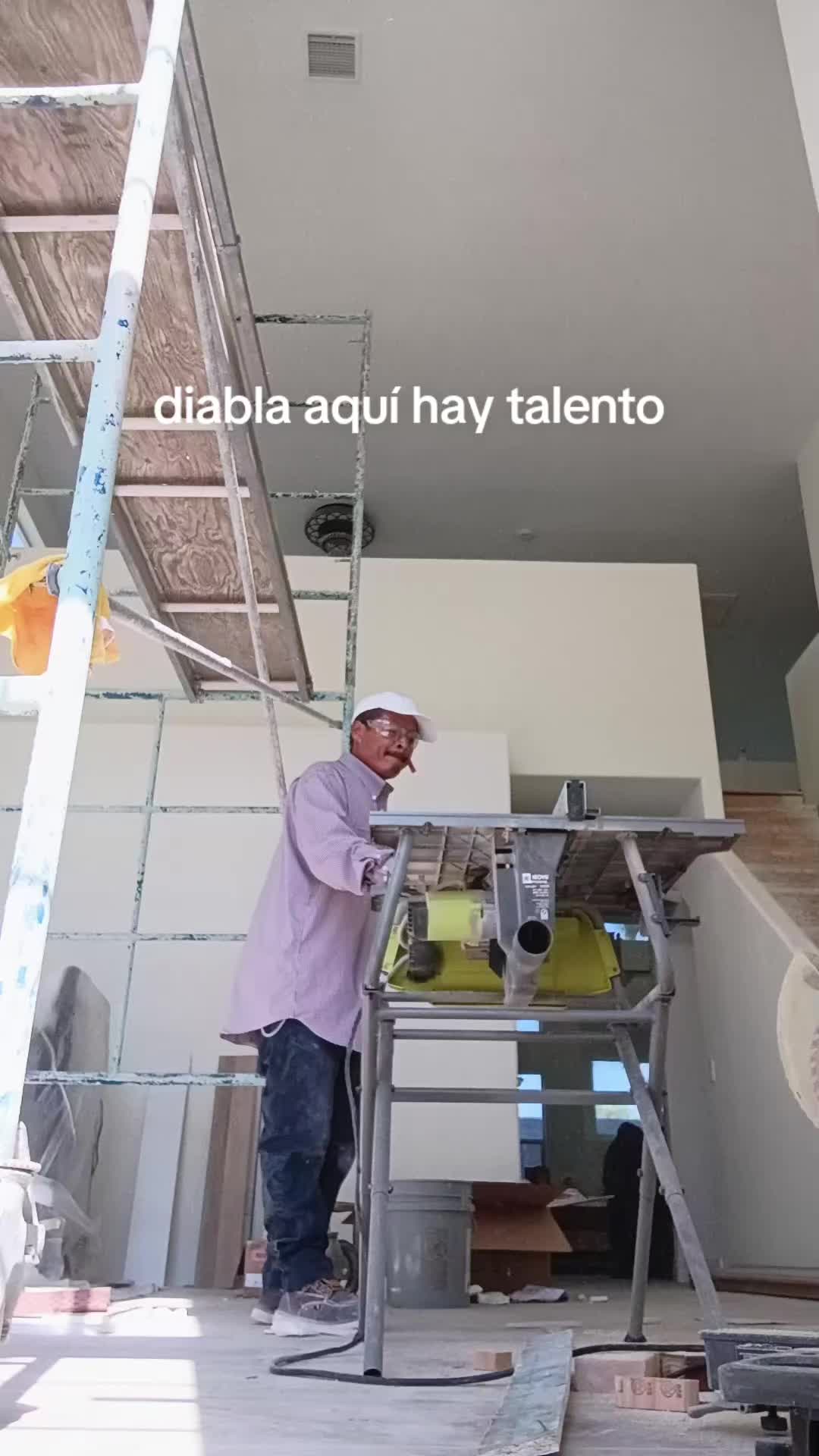 @&Eacute;L ca&iacute;do