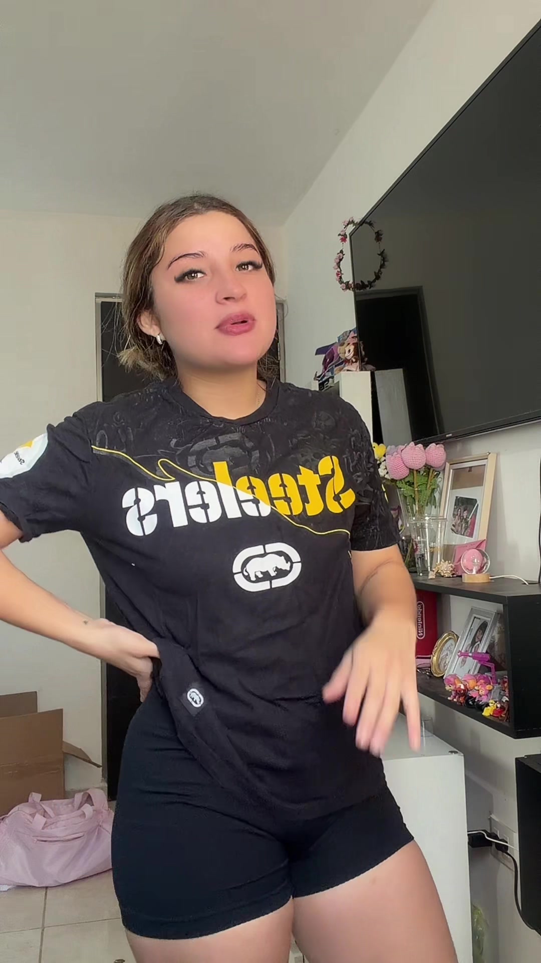 @Angie Cáceres