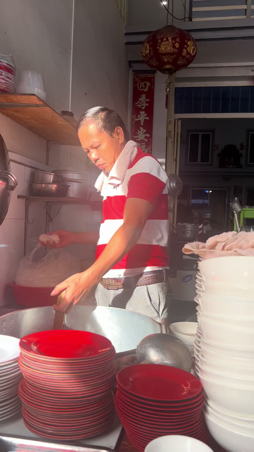 @មីគាវហេងហេងក្រុងកំពត