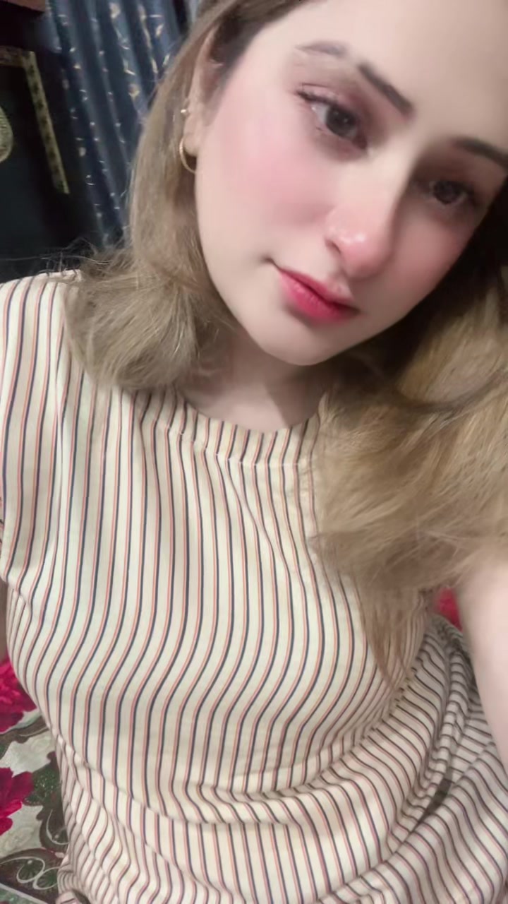 @Farah Lashari