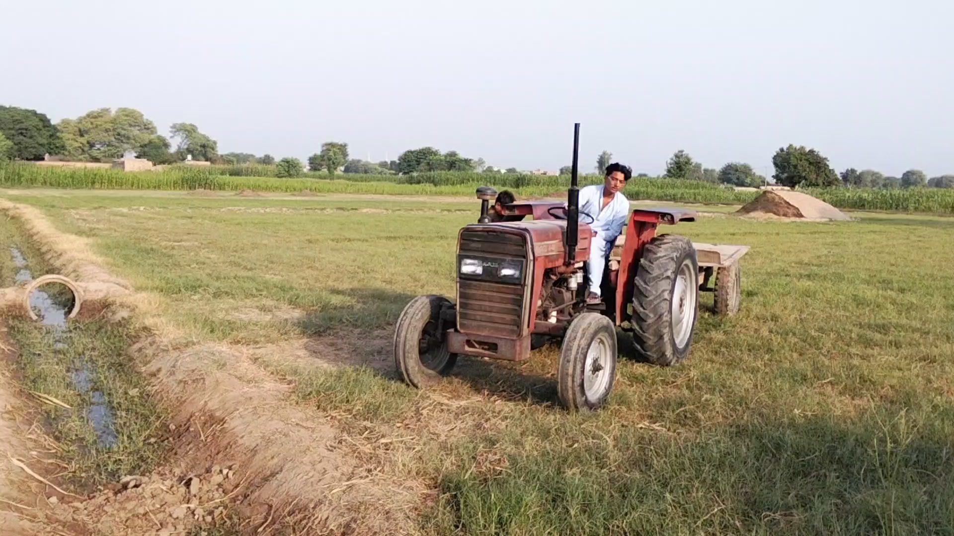@TRACTOR LOVER 🚜🥷🏻