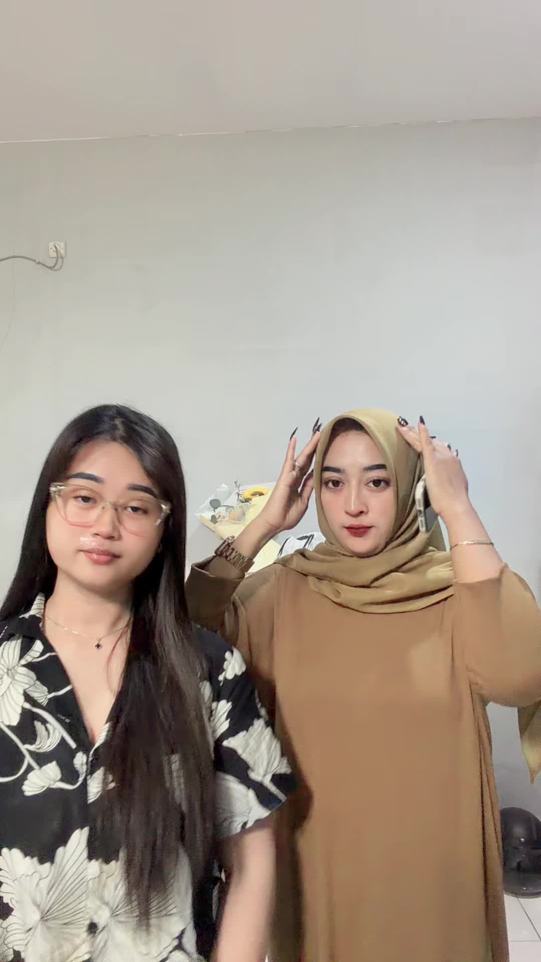 @Olala