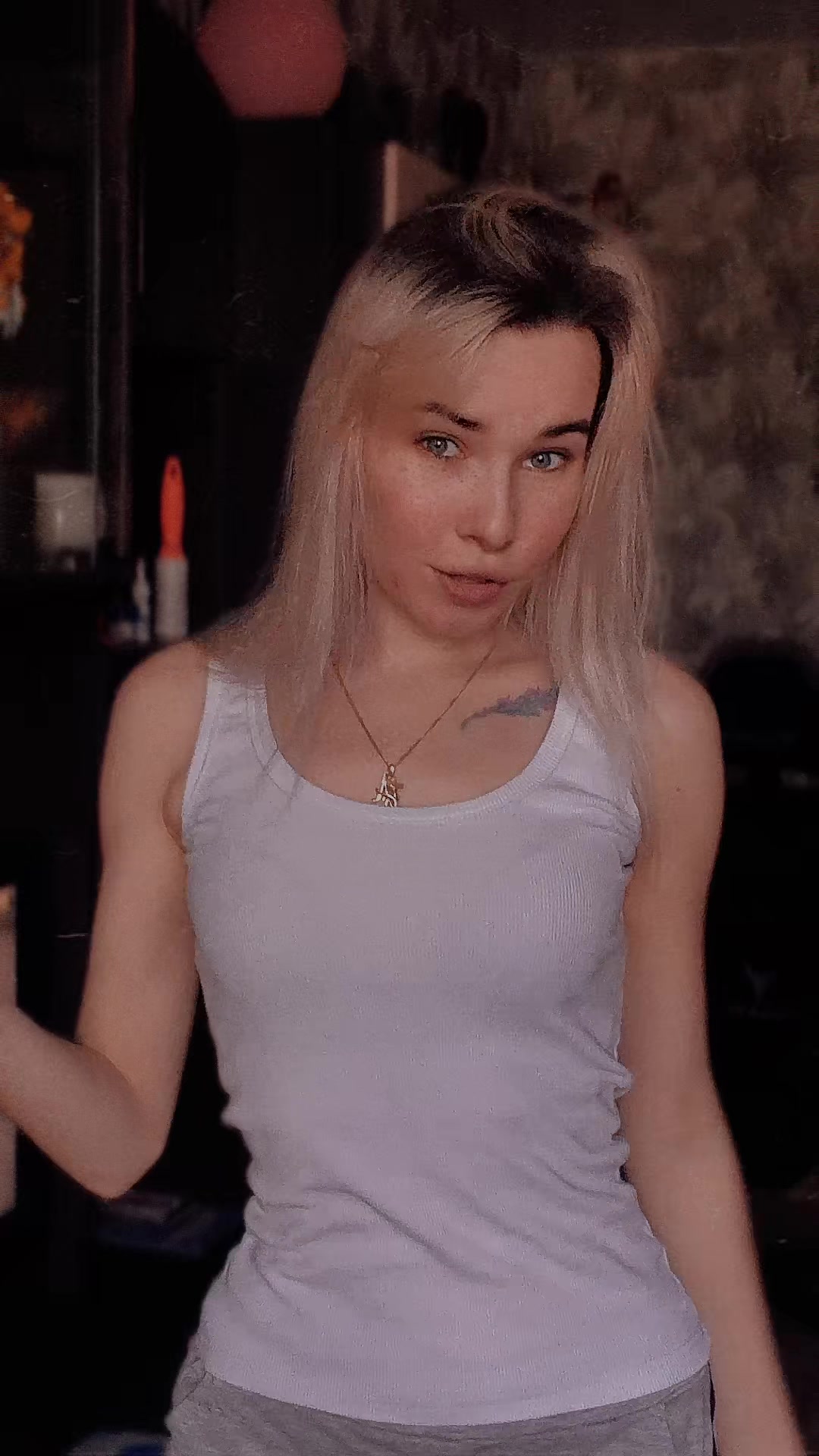 @Насик💜🐯Ананасик🍍