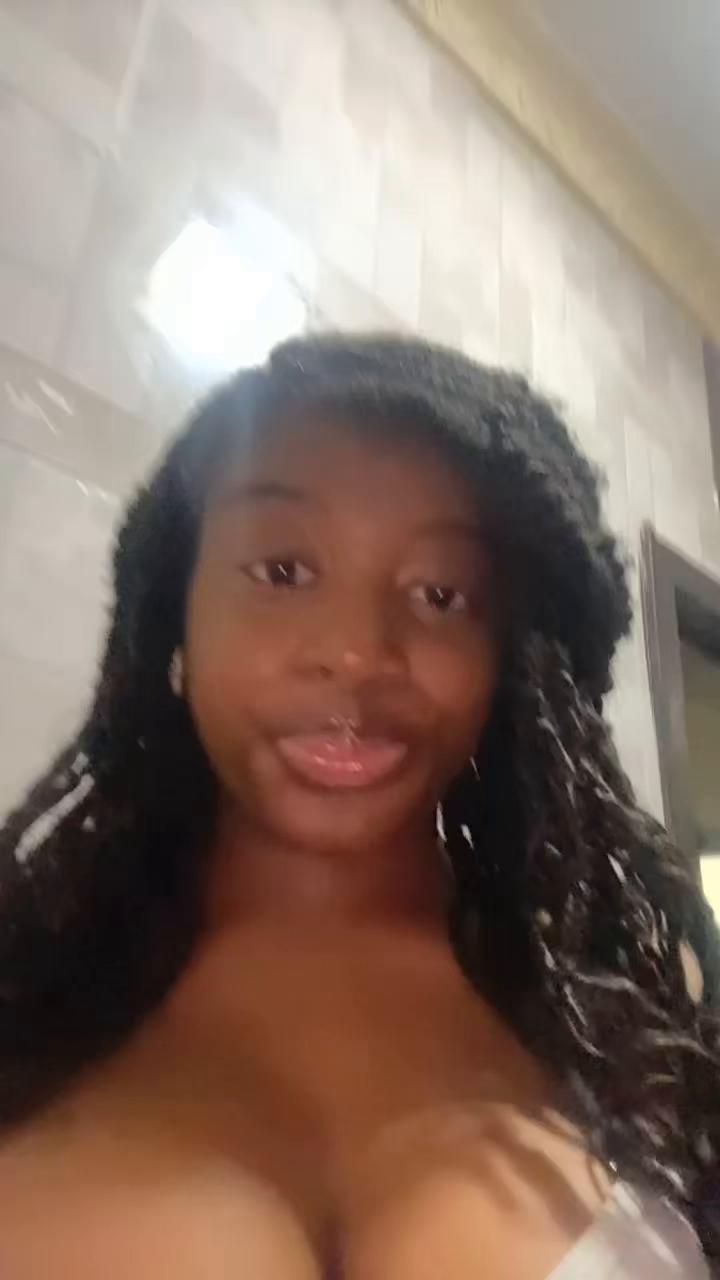 @Iam_Leticiaaa💞✨