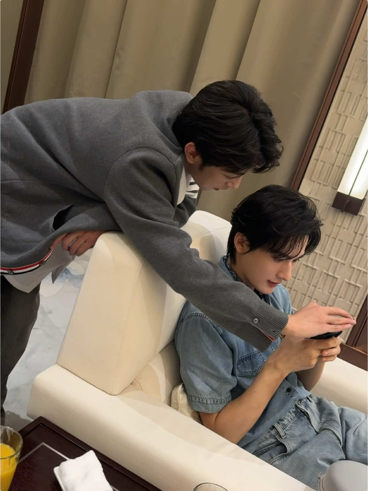 @JayOne_555