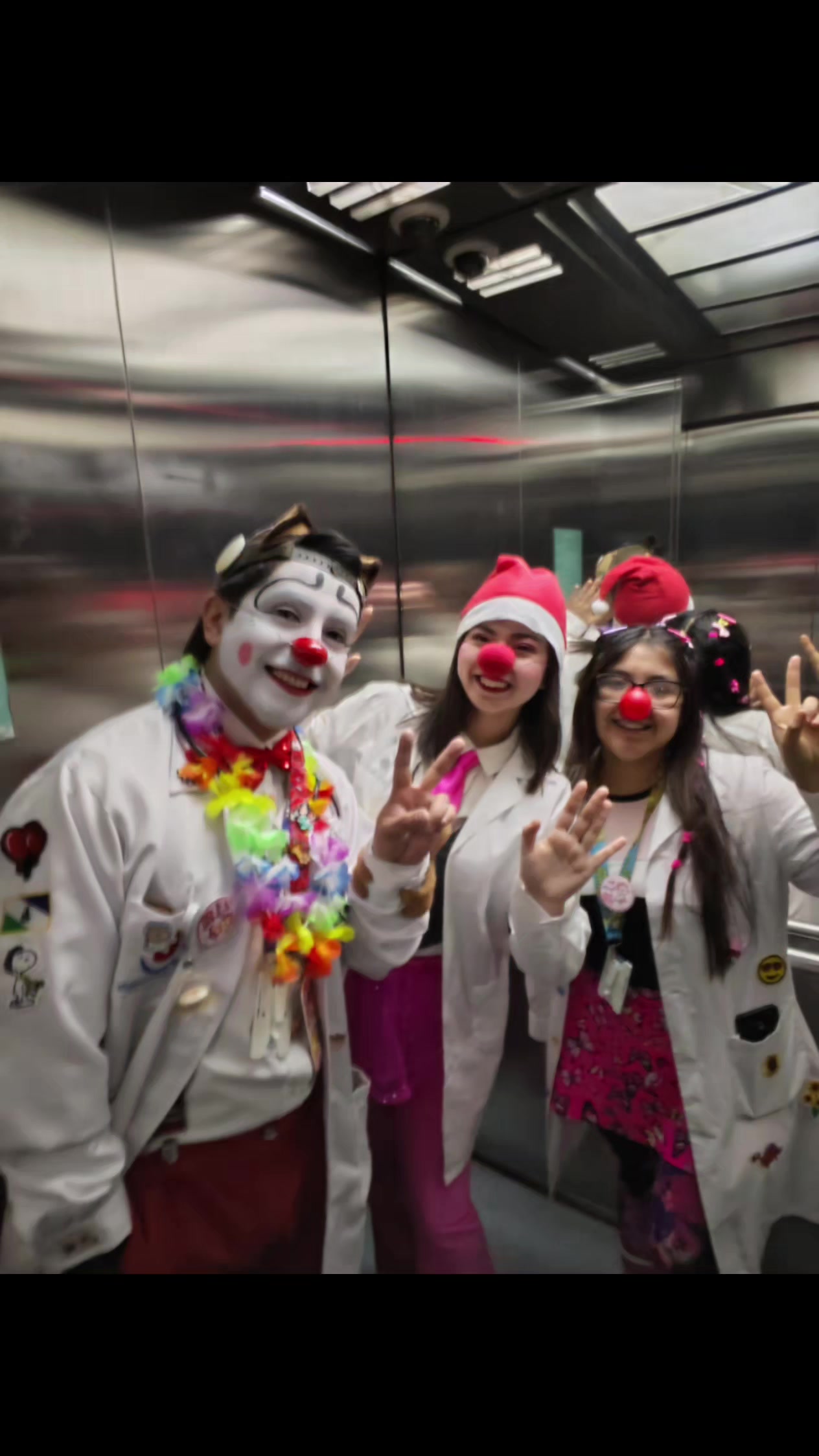 @Clowntagiosos
