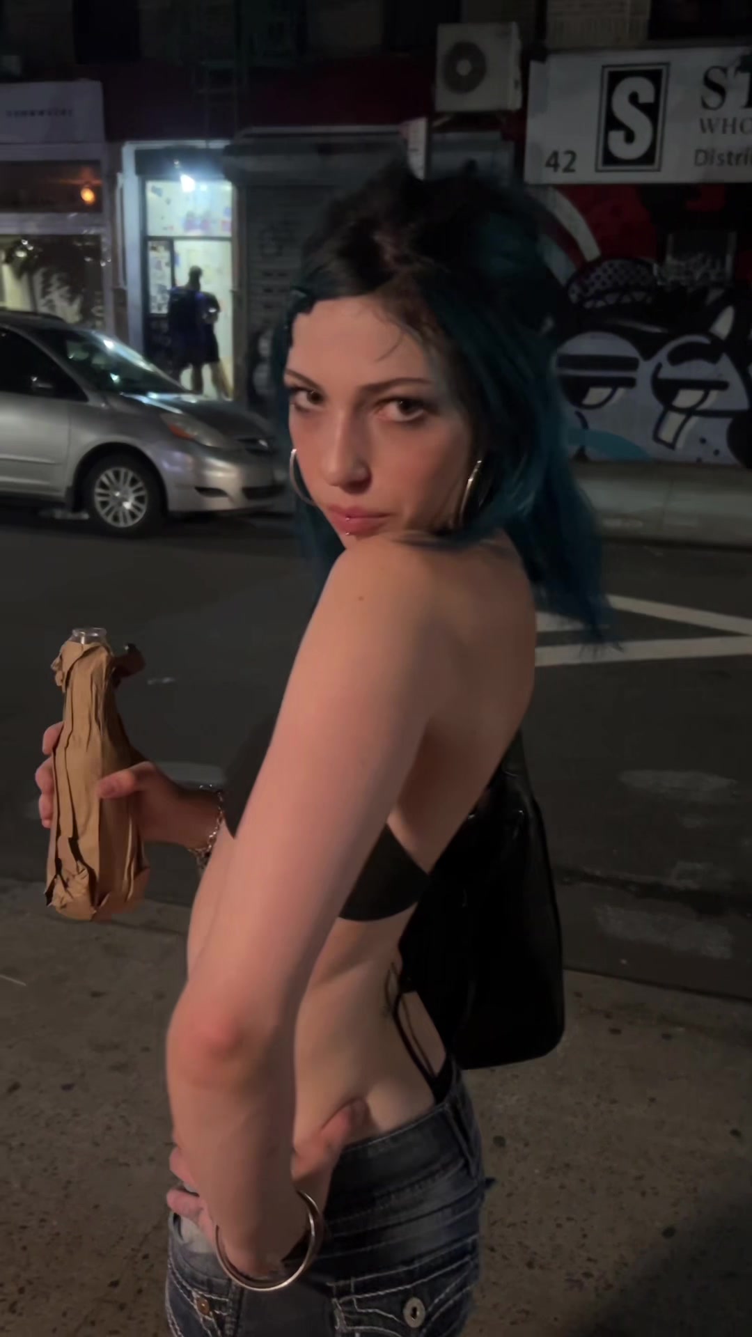 @Liv