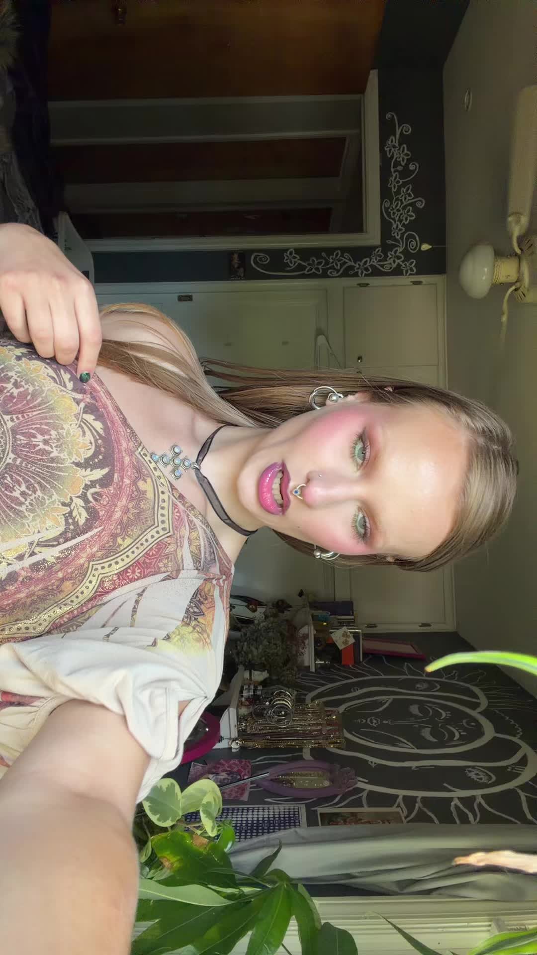 @ScissorQueen