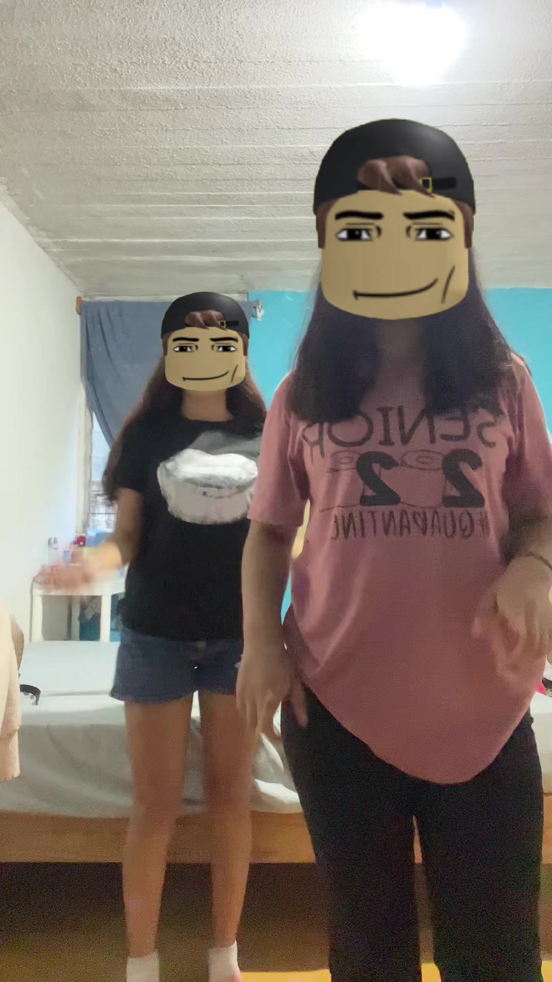 @m o n