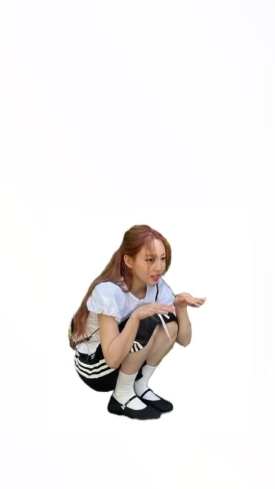 @꧁༒ nayeon sit༒꧂