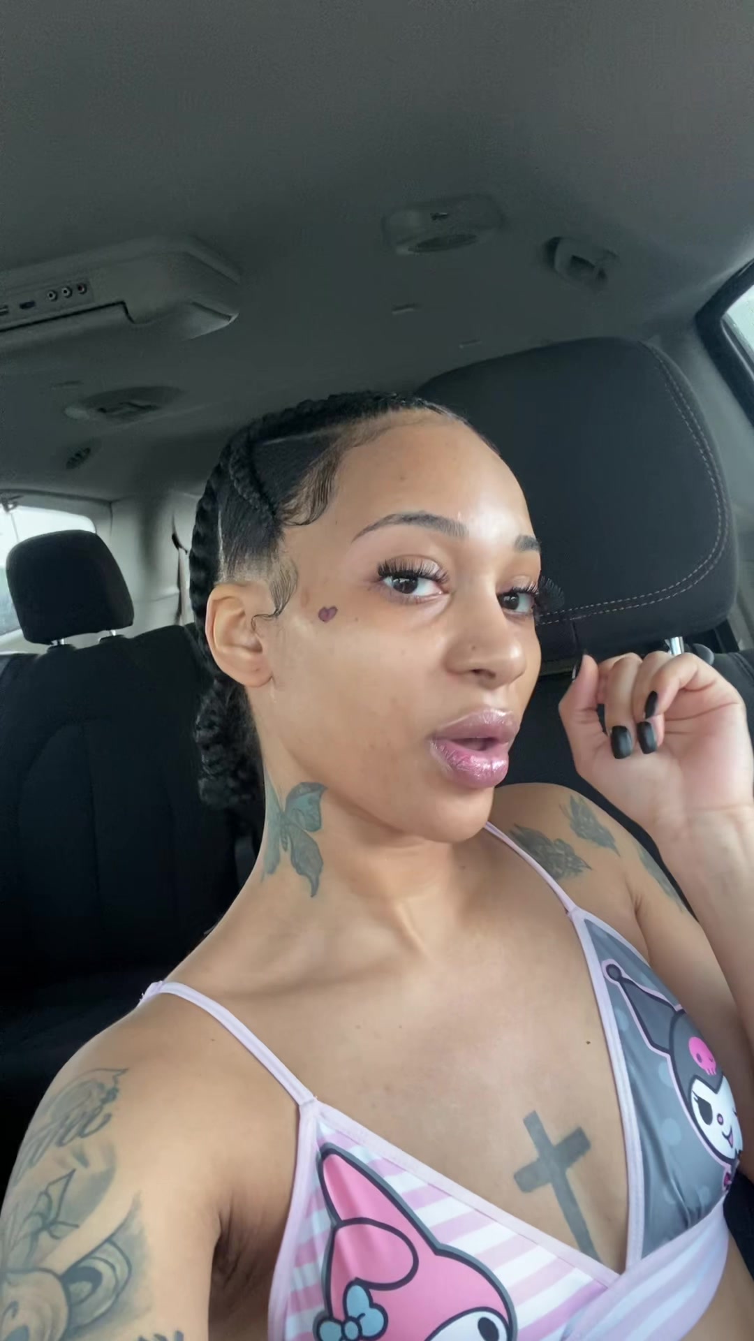 @Whoshewannnabe