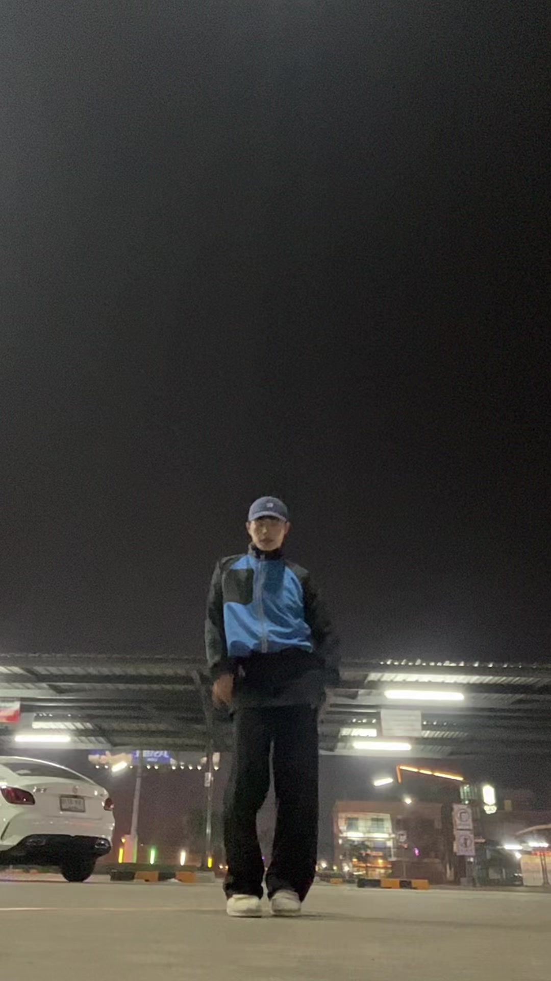@mon