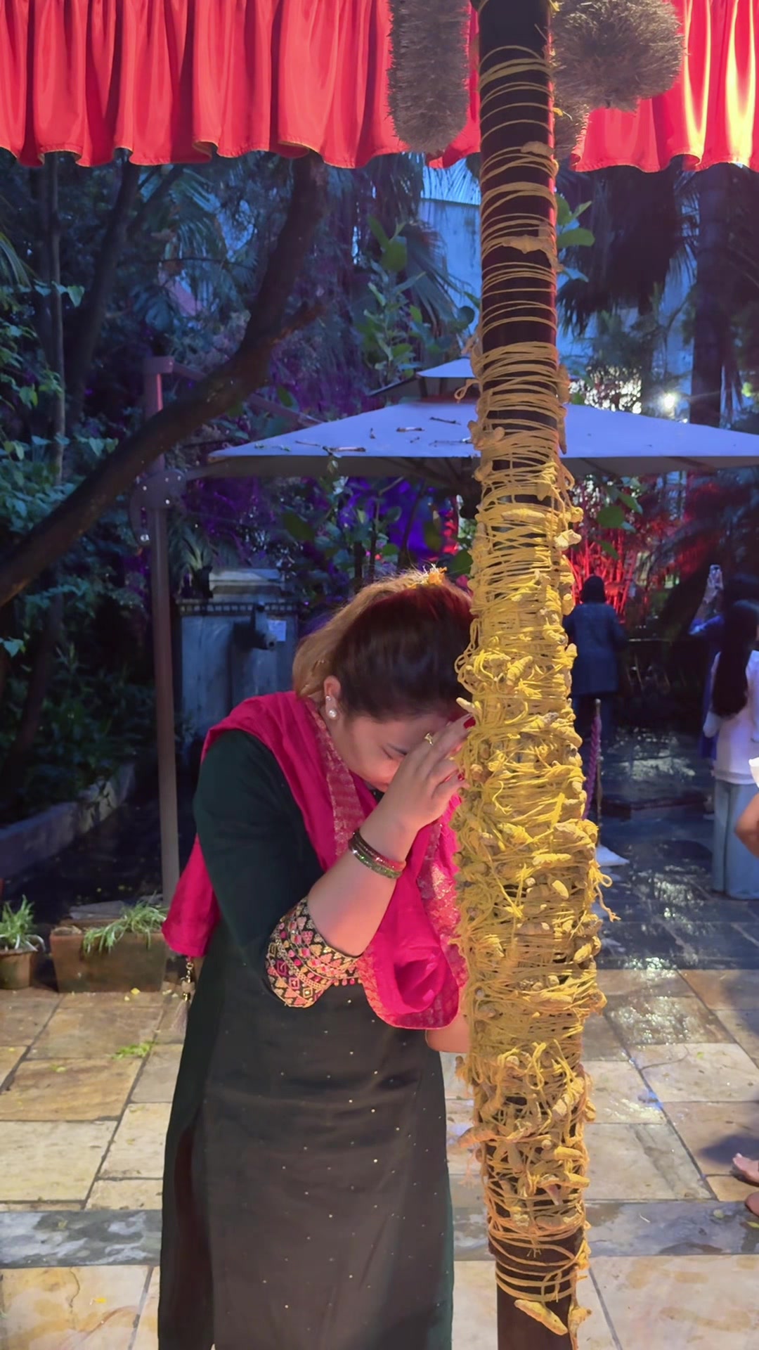 @एलीशा🧿🌸