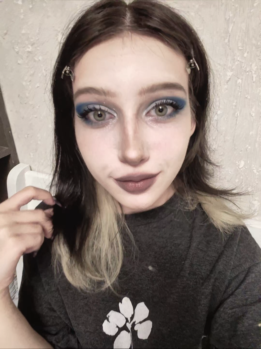 @рина дэйт ✿︎*ﾟ︎