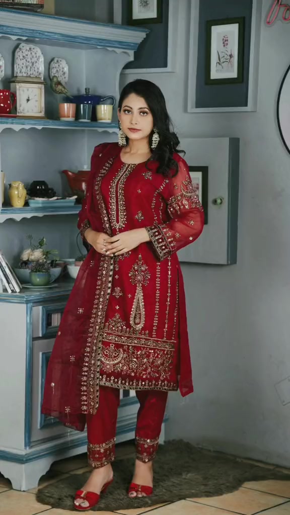 @🦋Moon Mehraj👸🦋