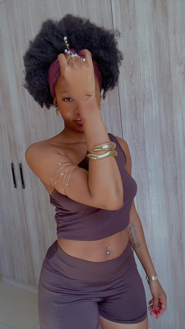 @LAHLAH COMFIE 🇧🇼💋