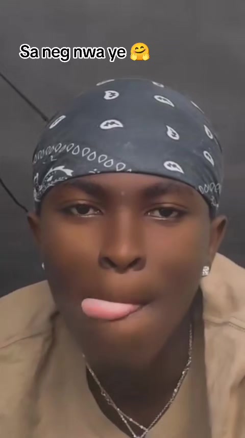 @mickey_mask_