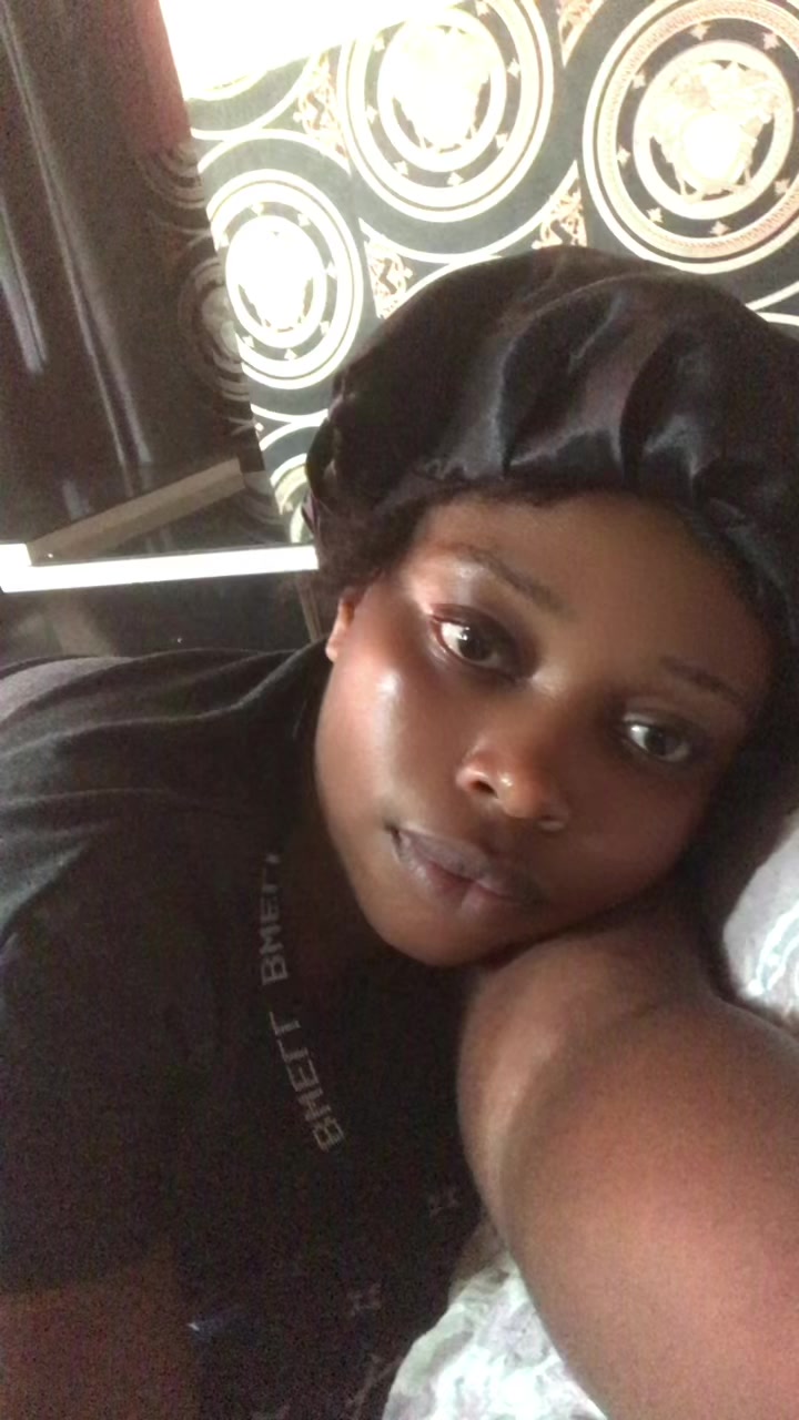 @Ellabi
