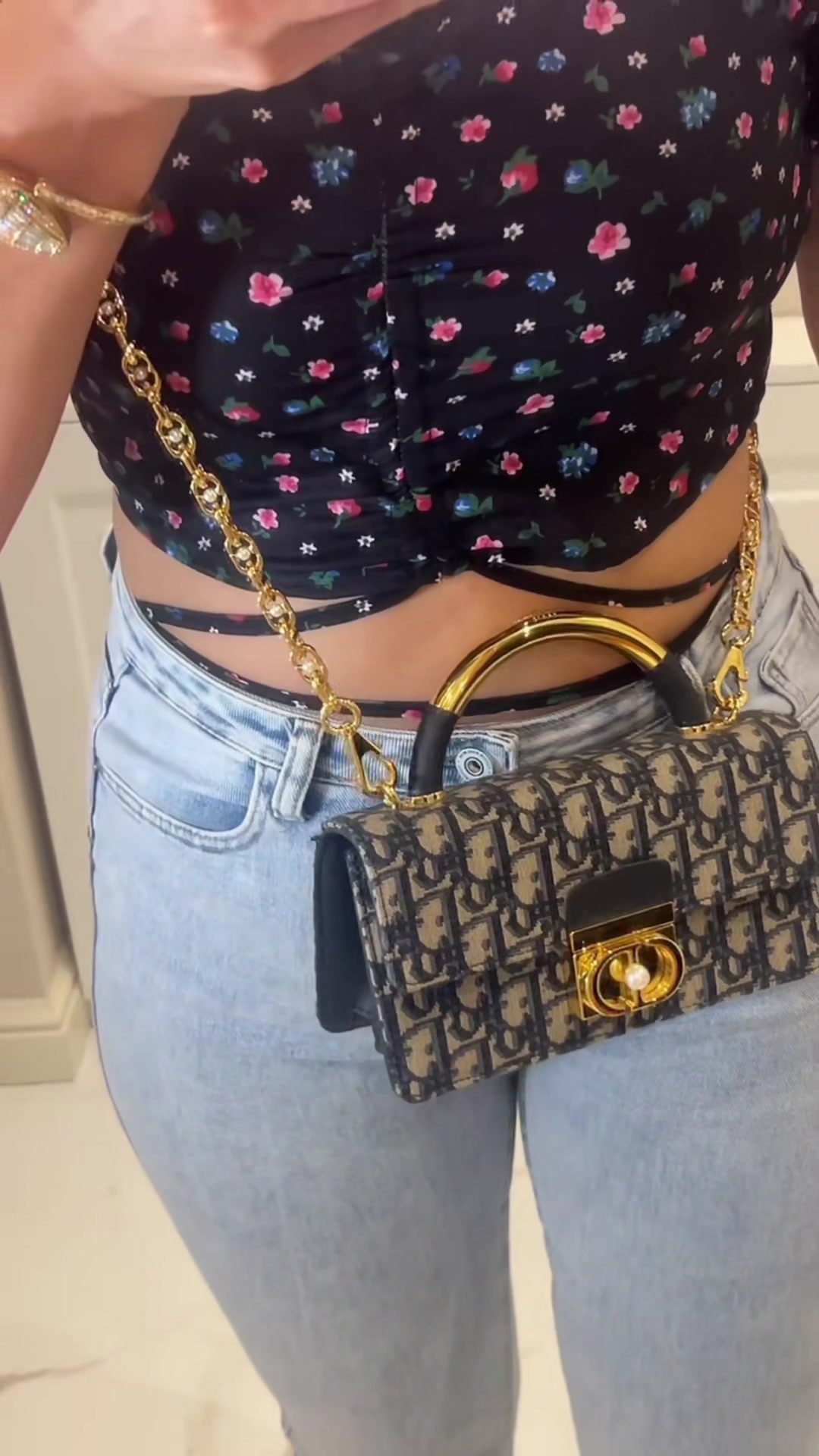 @leo.lux_bags