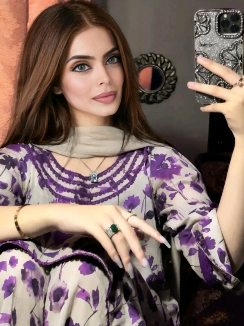 @👑 Fizaa Sanam 👑