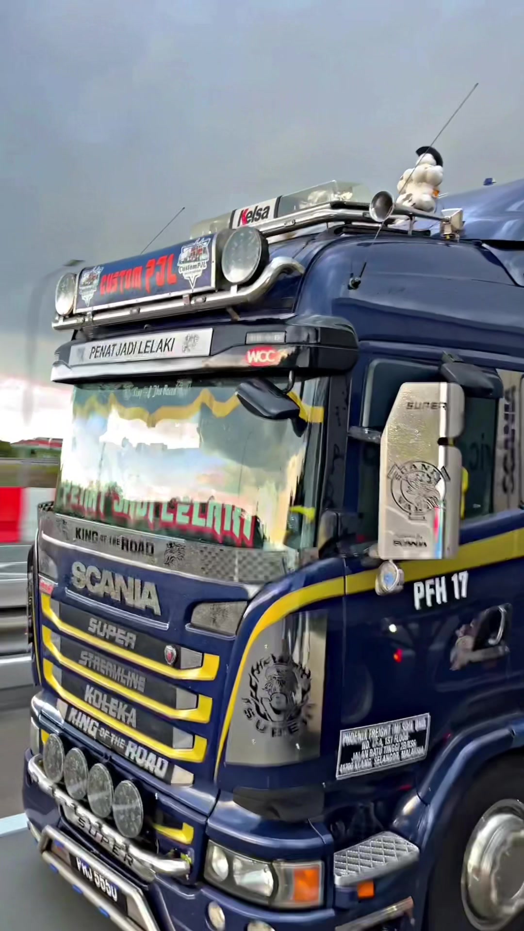 @Macha Truckers