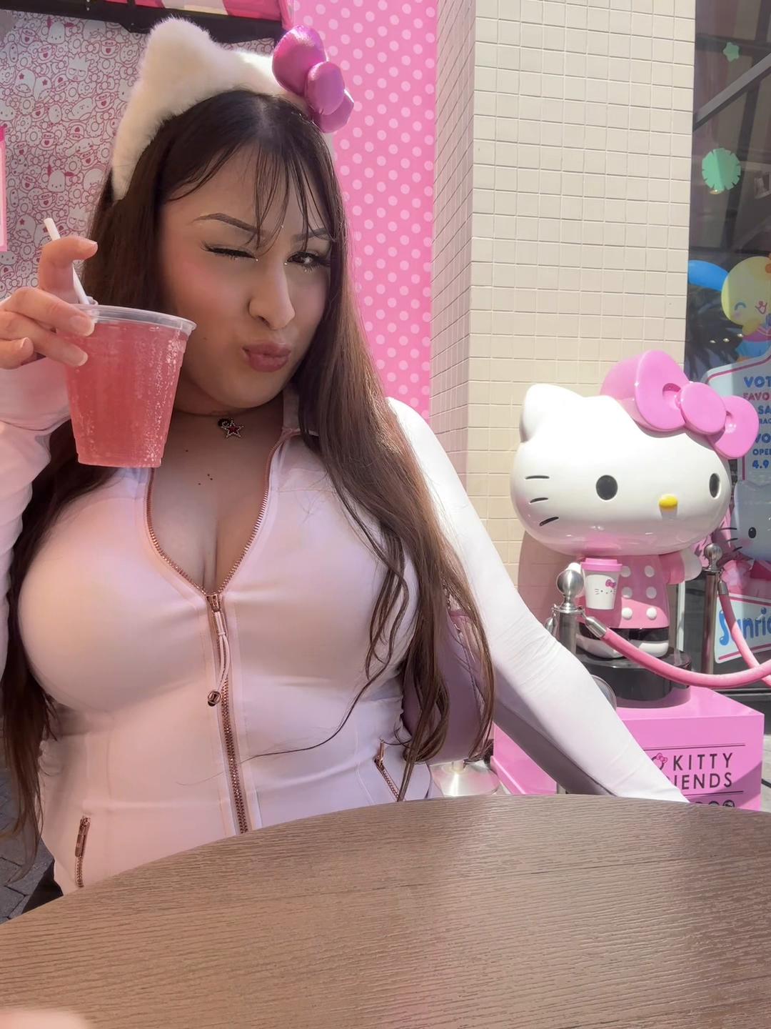@Sophie<3