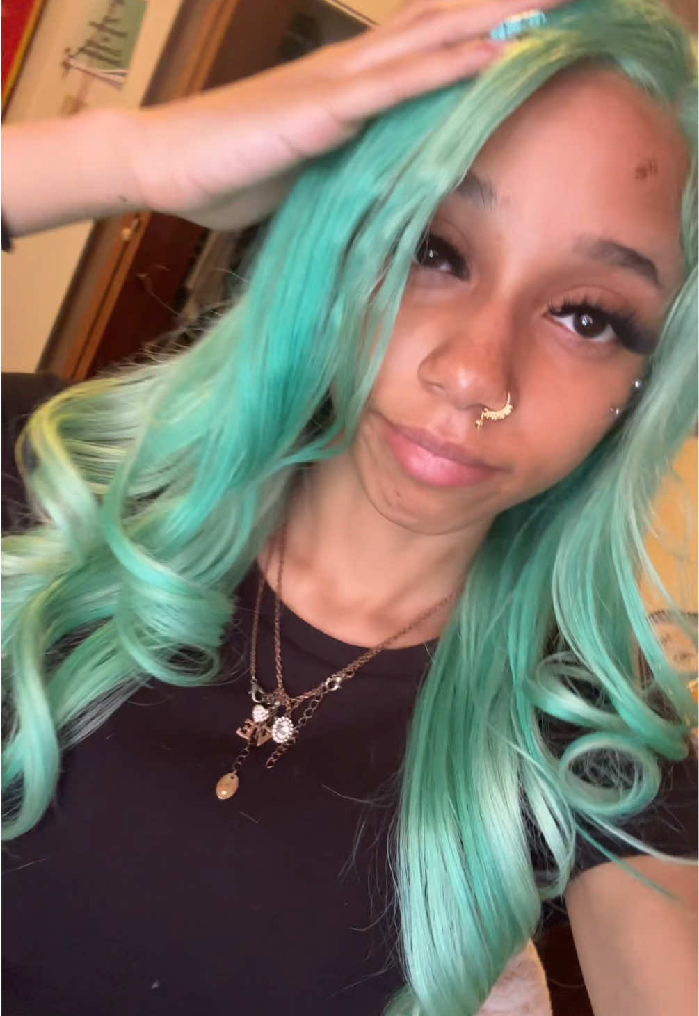 @tiashairboutique