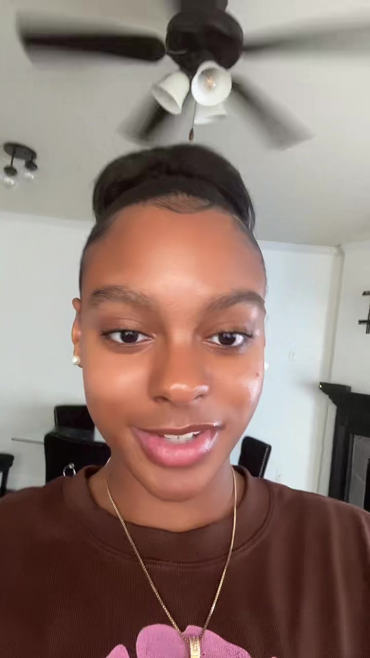 @authenticmora