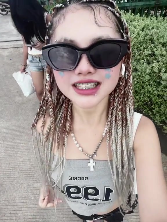 @JI NG •๐ซ๐ท ๐ฐ๐ญ ๐จ๐ณ •