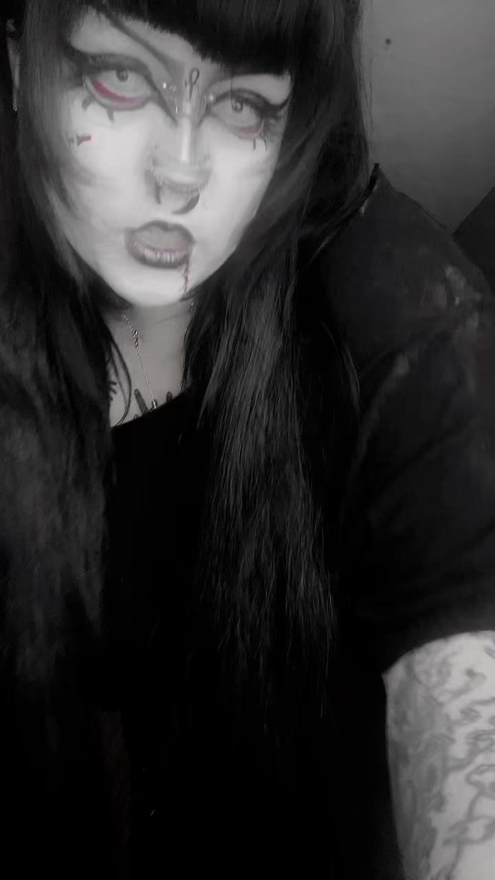 @🗡️Aleena 🗡️