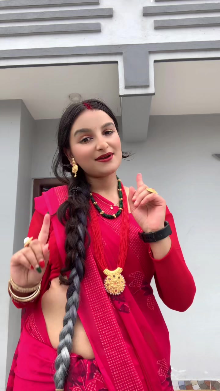 @🧿Sapana Raila🧿