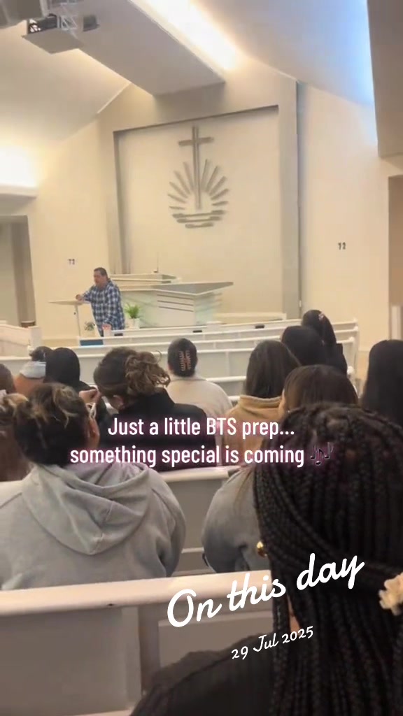 @tiffanylivingwithuc💜