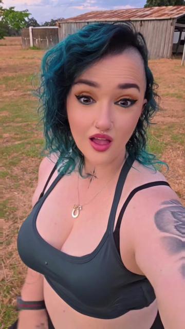 @PotatoWithLipstick