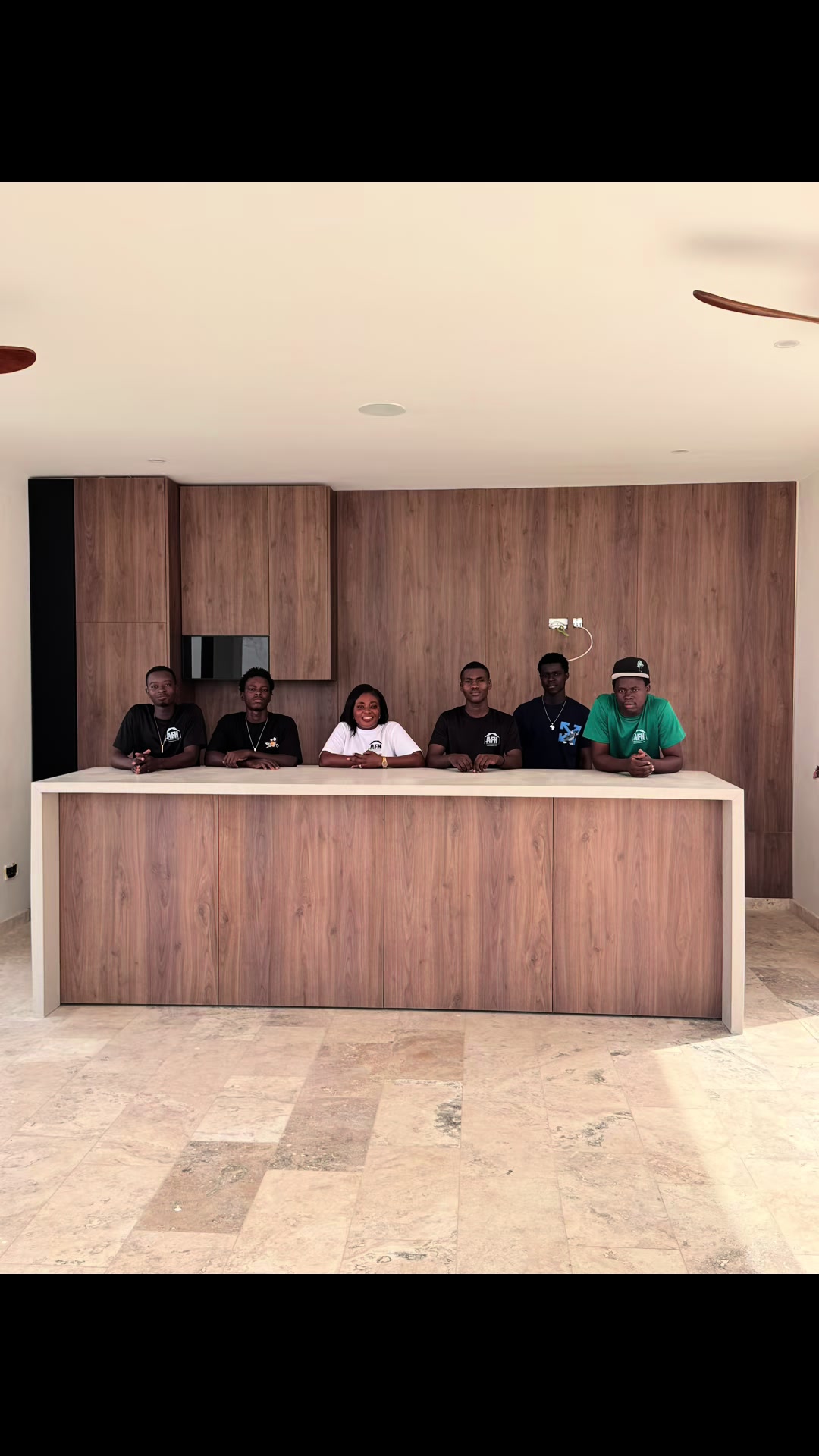 @AZINGO FURNITURE HOUSE