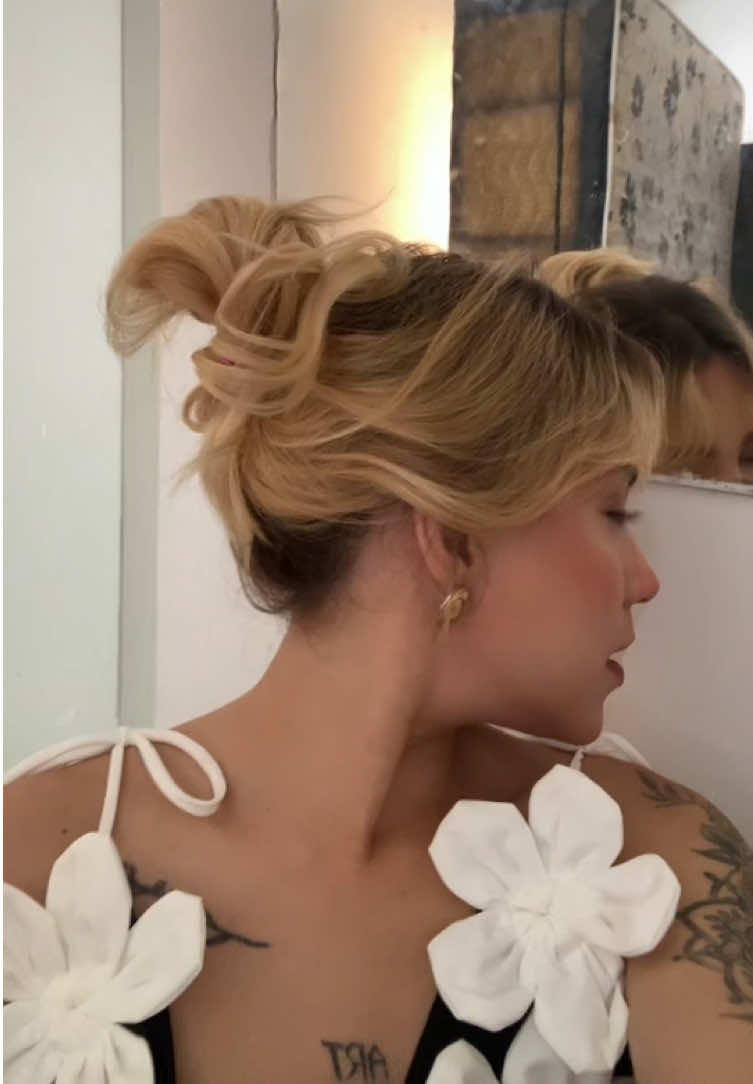 @BrunaRioss_